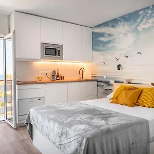 https://modern-studio-naciones.hotelsinnerja.org
